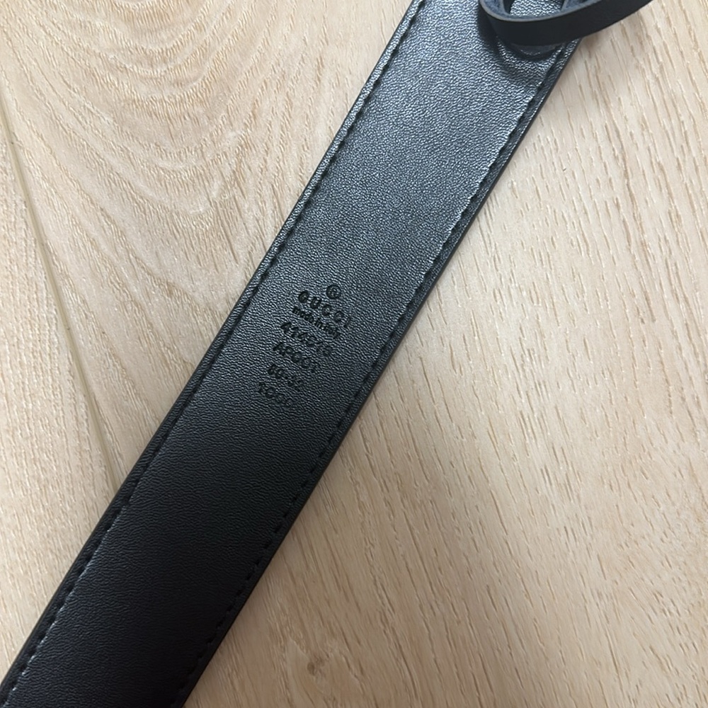Black Gucci belt - Picture 2 of 4